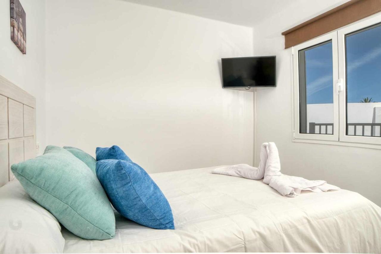 Luminosa Vivienda Vacacional Con Vista A La Piscina Costa Teguise Exteriör bild
