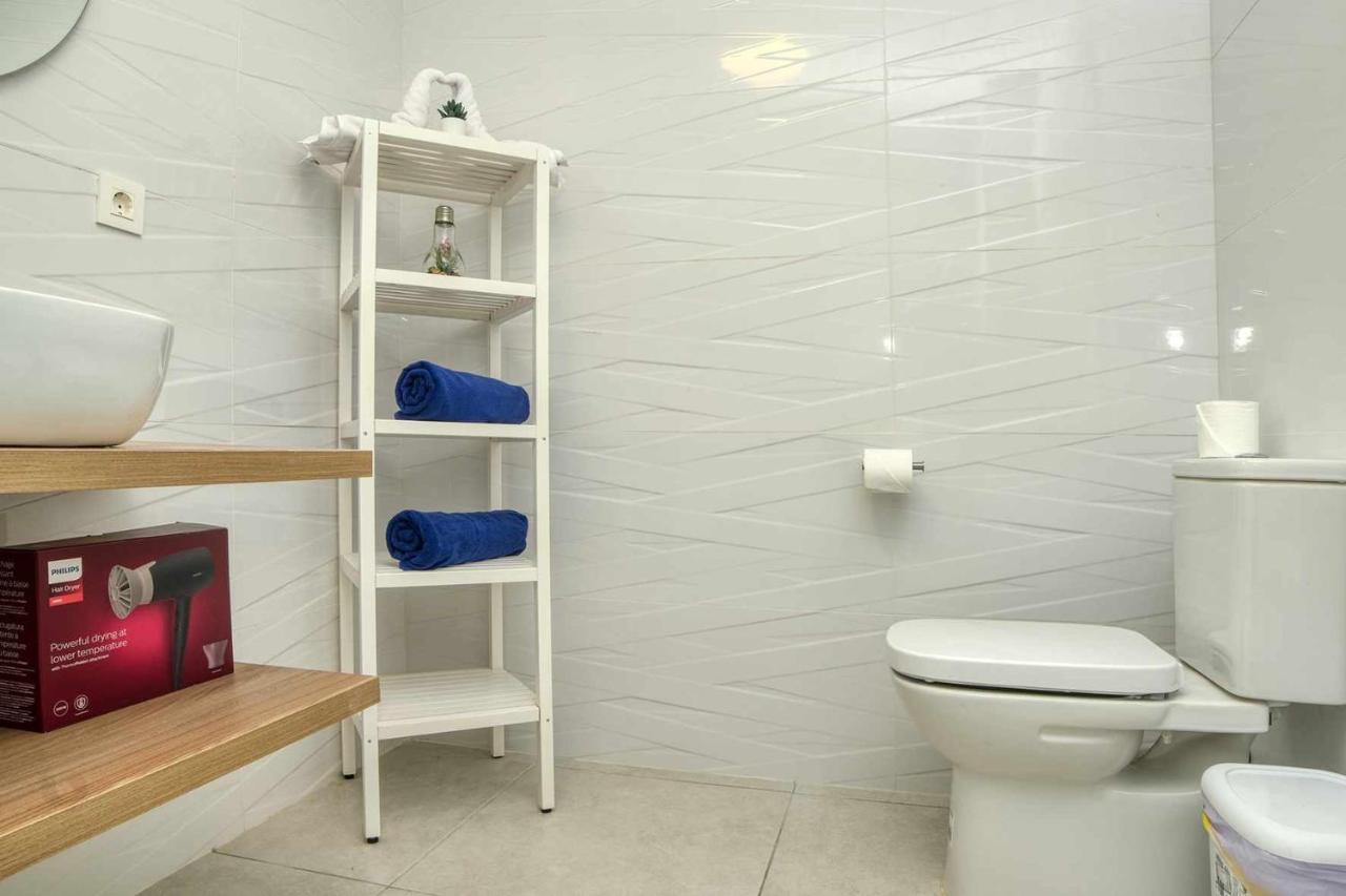 Luminosa Vivienda Vacacional Con Vista A La Piscina Costa Teguise Exteriör bild