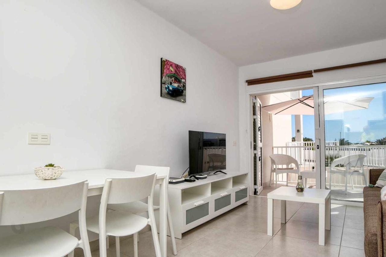 Luminosa Vivienda Vacacional Con Vista A La Piscina Costa Teguise Exteriör bild