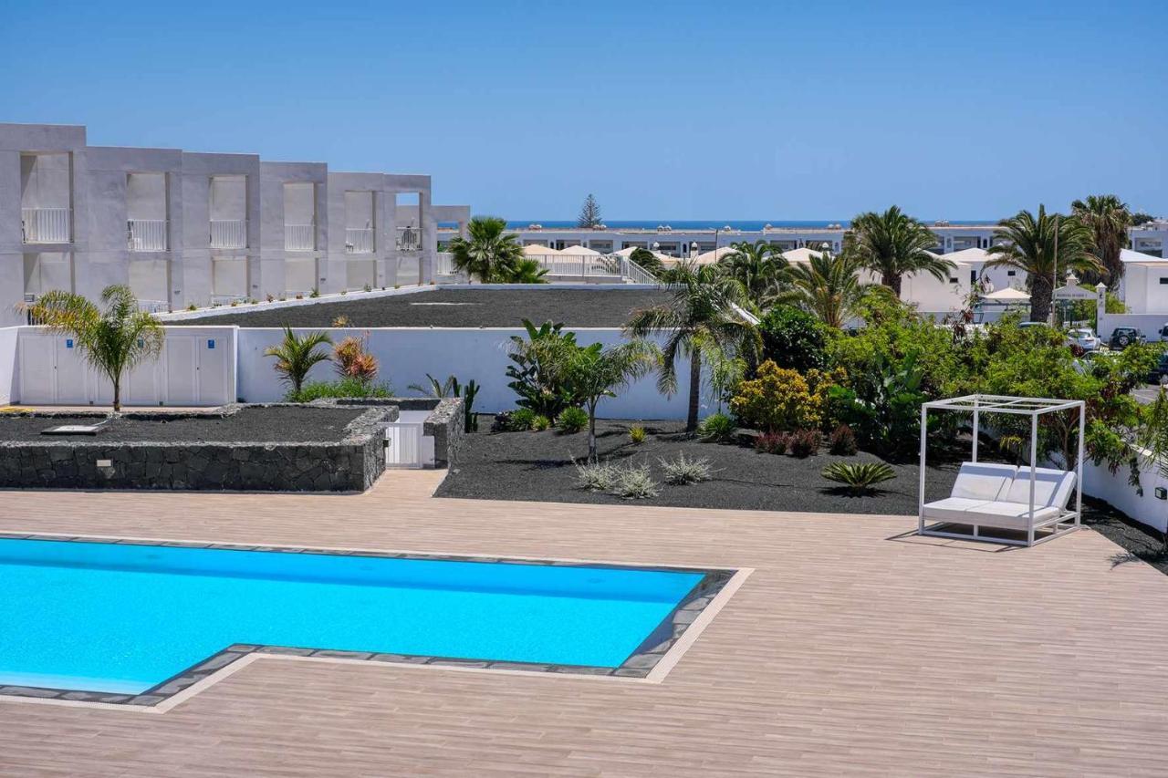 Luminosa Vivienda Vacacional Con Vista A La Piscina Costa Teguise Exteriör bild