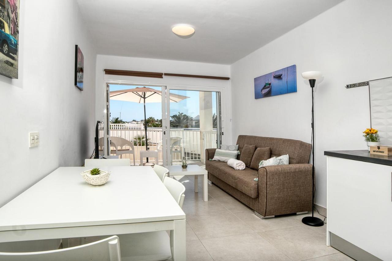 Luminosa Vivienda Vacacional Con Vista A La Piscina Costa Teguise Exteriör bild